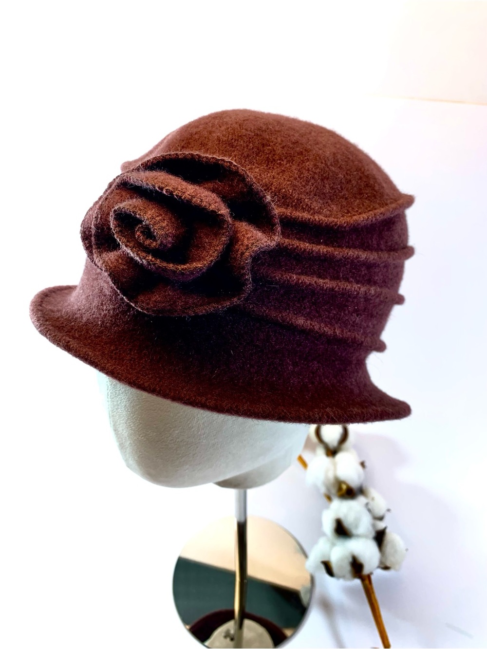 Womens Parisian Chic Wool Felt Cloche Hat Flower Accent Boho Flapper Brown OS